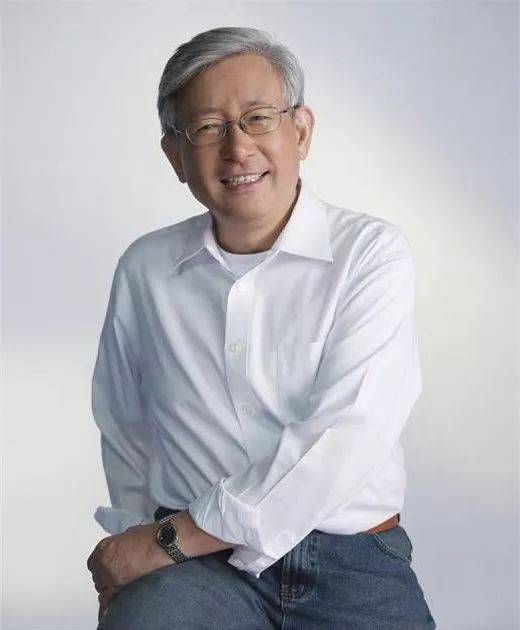 曹景行