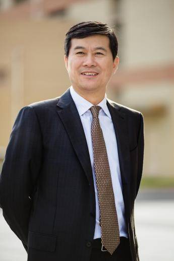 董家鸿（中国工程院院士，清华大学附属北京清华长庚医院院长）