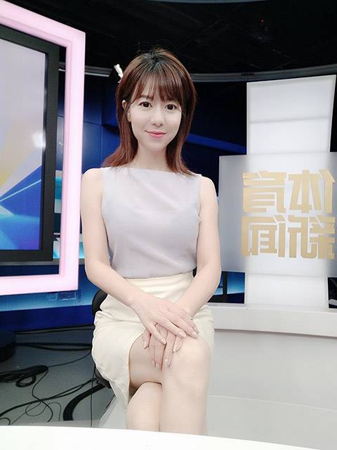 程雨涵（CCTV5新闻女主播）