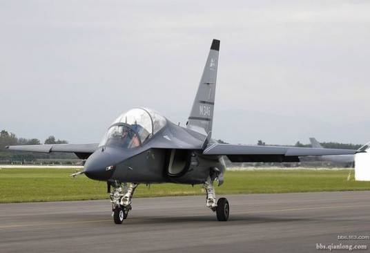 M-346高级教练机