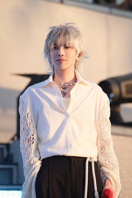 华晨宇（中国内地流行乐男歌手、音乐人）