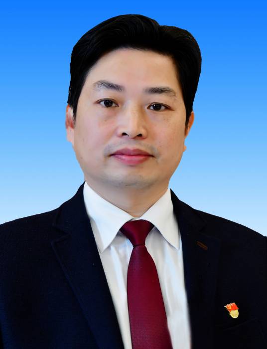 裴毅（湖北省荆州市教育局局长）
