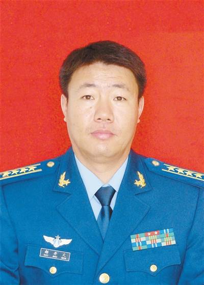 郝井文