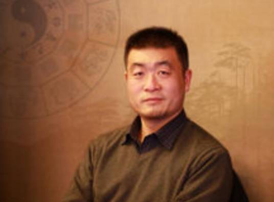 毛卫华（中国周易风水名师江苏风水网CEO）