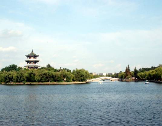 月湖公园（湖南省长沙市月湖公园）