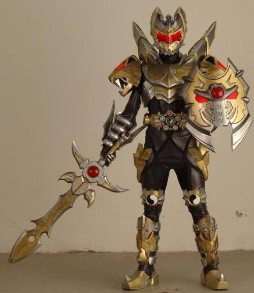 帝皇侠(中国科幻特摄剧《铠甲勇士》中的铠甲)