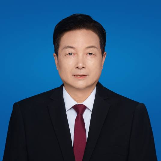 曾长根（江西省临川一中高级教师，江西省临川第一中学副校长）