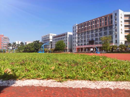 汕头市六都中学