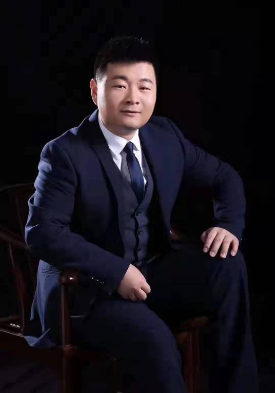 张隆（山东国拓教育科技股份有限公司董事长）