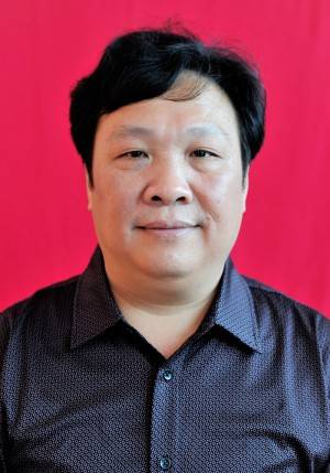 杨芳德(湖南省洞口县委常委、政法委书记)