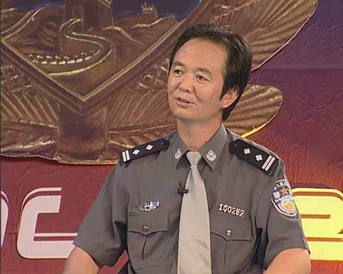 刘杰(内蒙古鄂尔多斯市公安局党委委员、副局长)