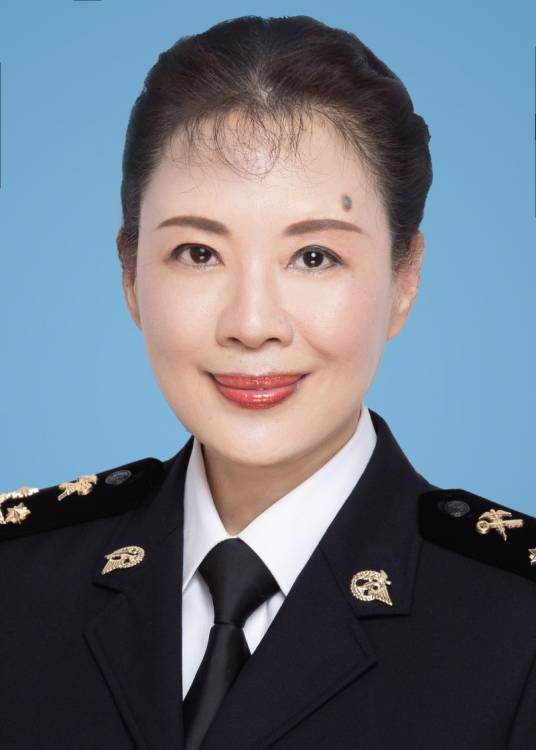 程开宇(海关总署广东分署党委委员、党委纪检组组长)