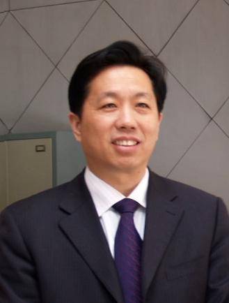 王玉华（济南大学原党委副书记）