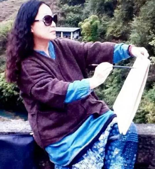 王仁华（著名女书画家）