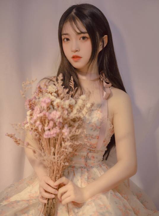 林悠悠(中国女歌手S.I.N.G成员)