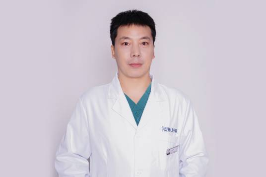 张新成（西安俪人医院医生）