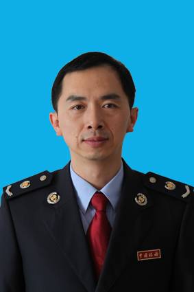 李堃(长白山地方税务局副局长、党组成员)