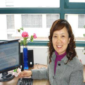 冯国珍（上海商学院校党委委员、文法学院党总支书记）