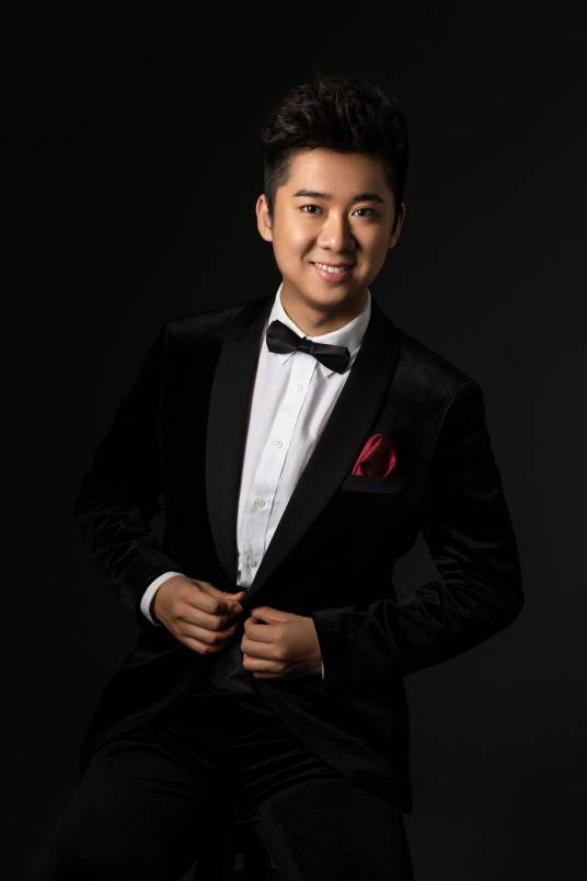 尹悦(中国青年男中音歌唱家)