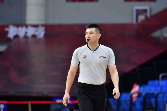 杨晓光（1981年出生的中国篮球裁判员）