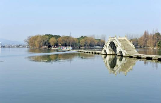 鉴湖（浙江省绍兴市内的湖泊景点）