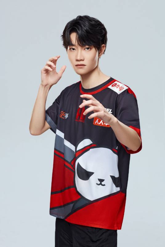 黄灿（电竞职业选手）