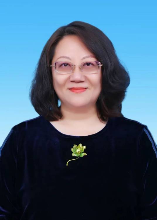 葛丽英（内蒙古艺术学院文化艺术管理学院院长、教授）