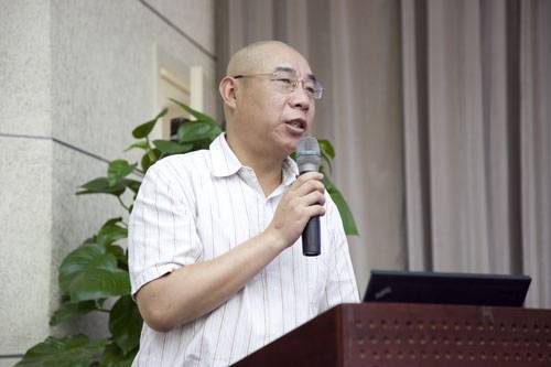 朱江(中国科学院大气物理研究所原所长)