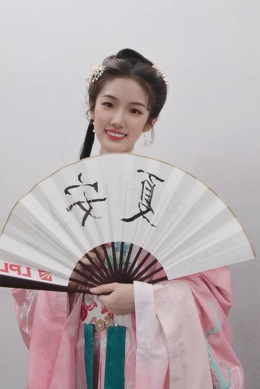 史文迪（《英雄联盟》赛事官方英文主持人）