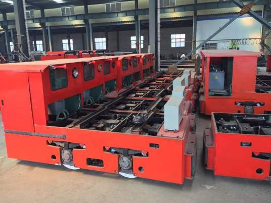 蓄电池牵引机车