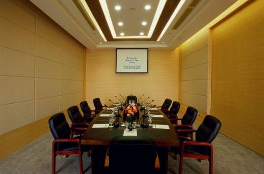 董事会(经营决策机构)