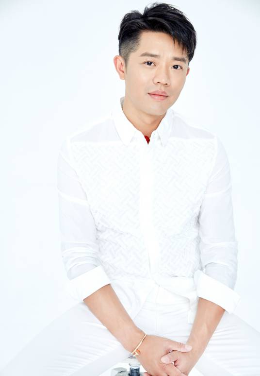 曾毅(中国内地男歌手,凤凰传奇男主唱)