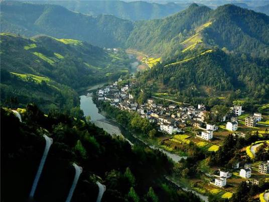 石潭村(安徽省黄山市歙县霞坑镇下辖行政村)