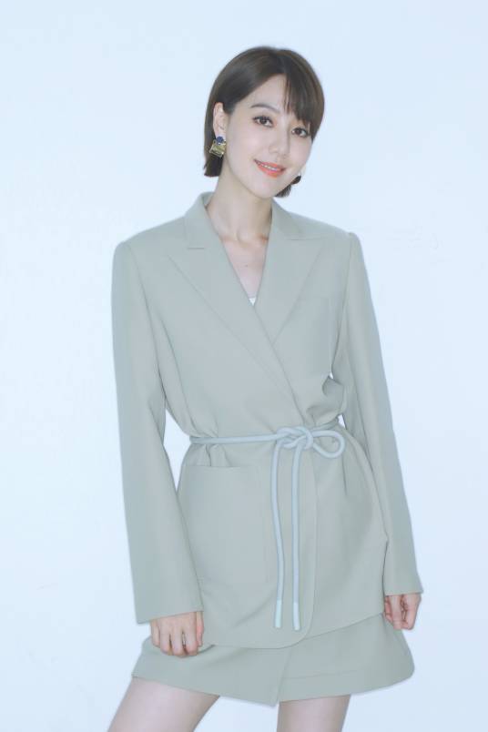 王冠（中国内地女主持人、演员、歌手）