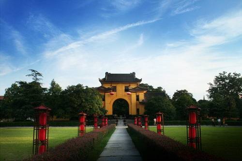 独秀峰(桂林王城5A景区)