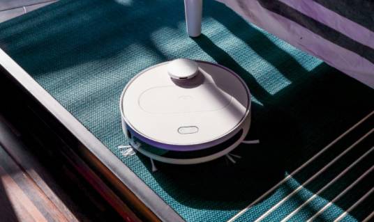 360扫地机器人