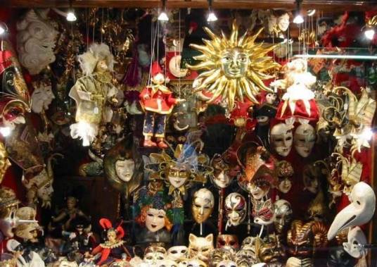 化装舞会（社交方式）