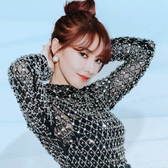 郑云灿（广告公司总监、平面模特、欧弟的前妻）