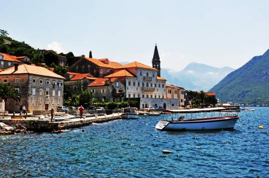 亚得里亚海（地中海的海湾）