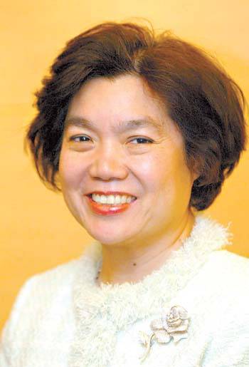 梁凤仪(香港财经作家、企业家、慈善家)