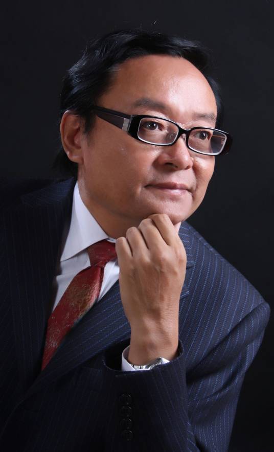 徐湛(新中国国礼艺术大师)