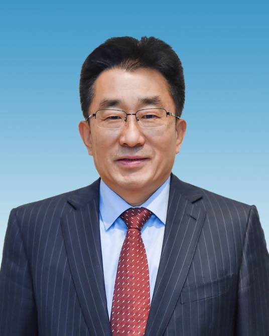 李长青（第十四届全国人大代表，山东省荣成市青鱼滩社区党委书记、居委会主任、寻山集团党委书记、董事长）