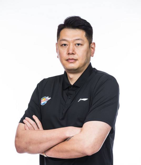 莫科（中国篮球运动员）