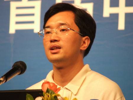 周劲（简单教育总裁）