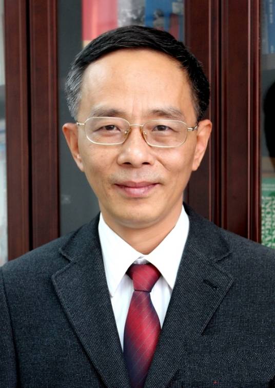 陈小明（中国科学院院士、无机化学家）