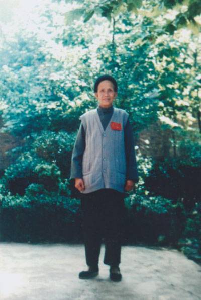 程莲珍（贵州省惠水县原政协委员）