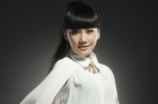 郑雯（花式调酒师）