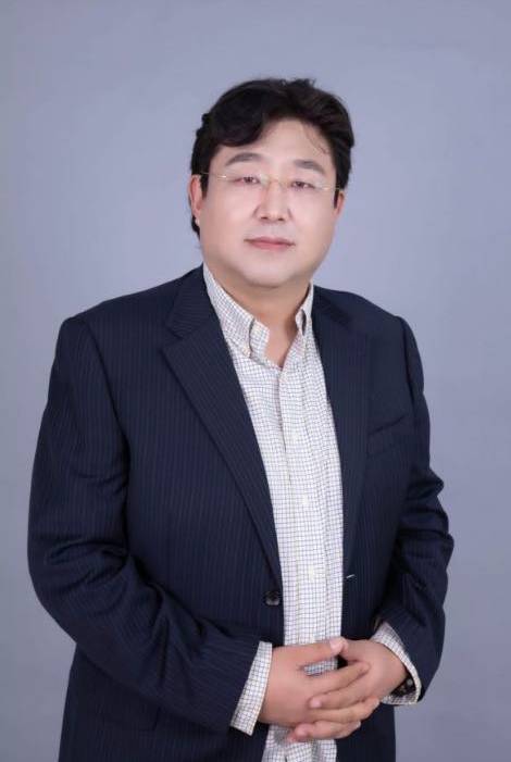 贾志宏(琼台师范学院音乐学院院长)