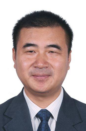 孙富春(中国自动化学会会士,中国人工智能学会会士,电气与电子工程师协会会士,清华大学计算机科学与技术系教授)