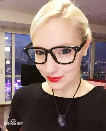 李白(撒贝宁妻子,北京大学教育学博士)